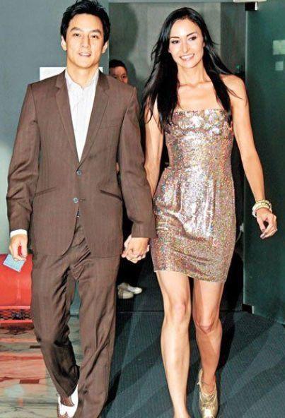 吴彦祖老婆的家世背景,揭秘其家族背景与辉煌历程